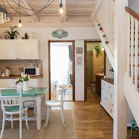Vanilia Apartman Eger Buitenkant foto