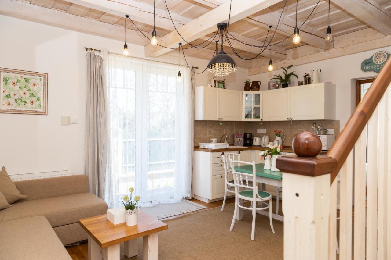 Vanilia Apartman Eger Buitenkant foto