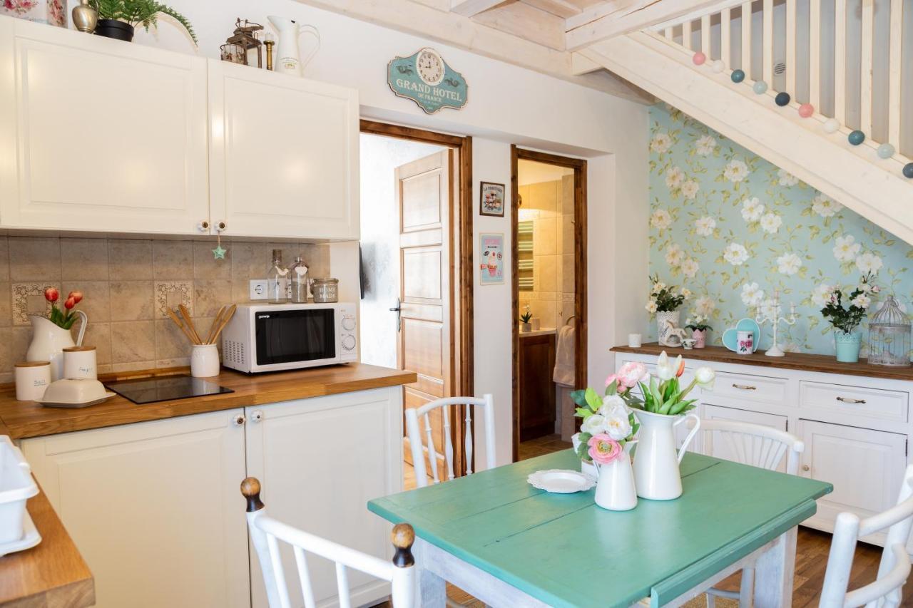 Vanilia Apartman Eger Buitenkant foto