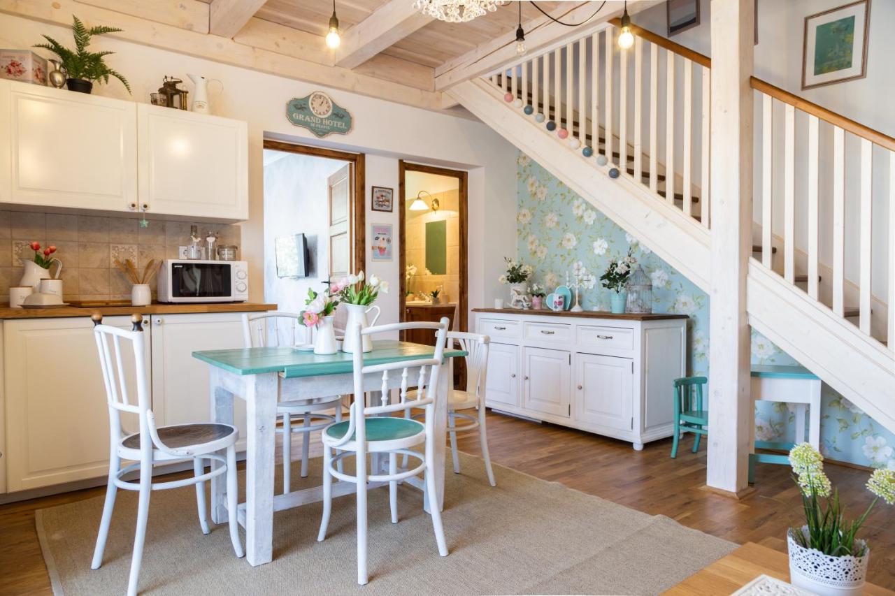 Vanilia Apartman Eger Buitenkant foto