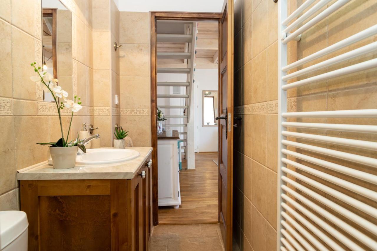 Vanilia Apartman Eger Buitenkant foto