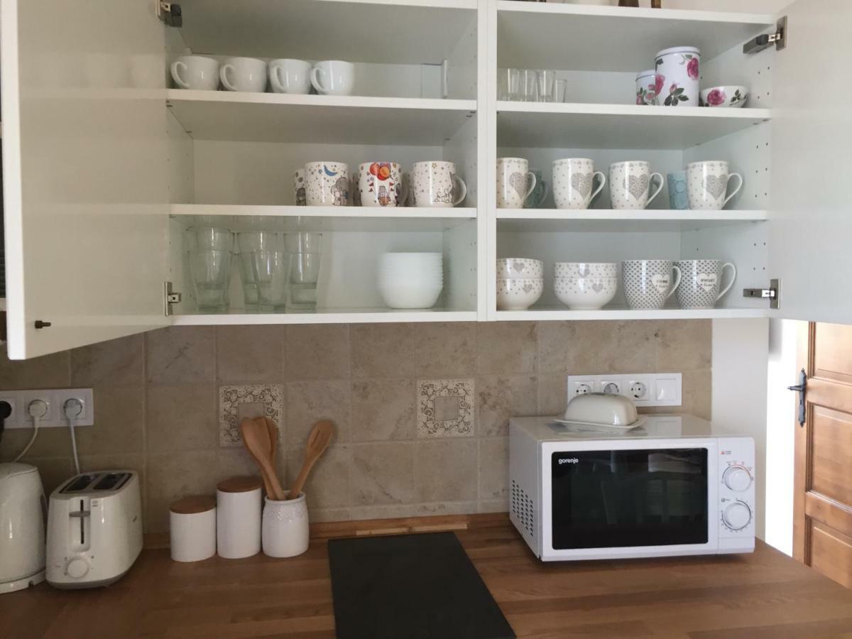 Vanilia Apartman Eger Buitenkant foto